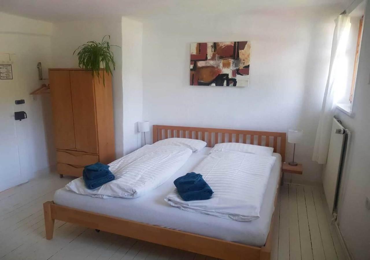 Aeltestes Haus In Quentel - Ferienwohnung 1 Mit Kleinem Garten Lichtenau Buitenkant foto
